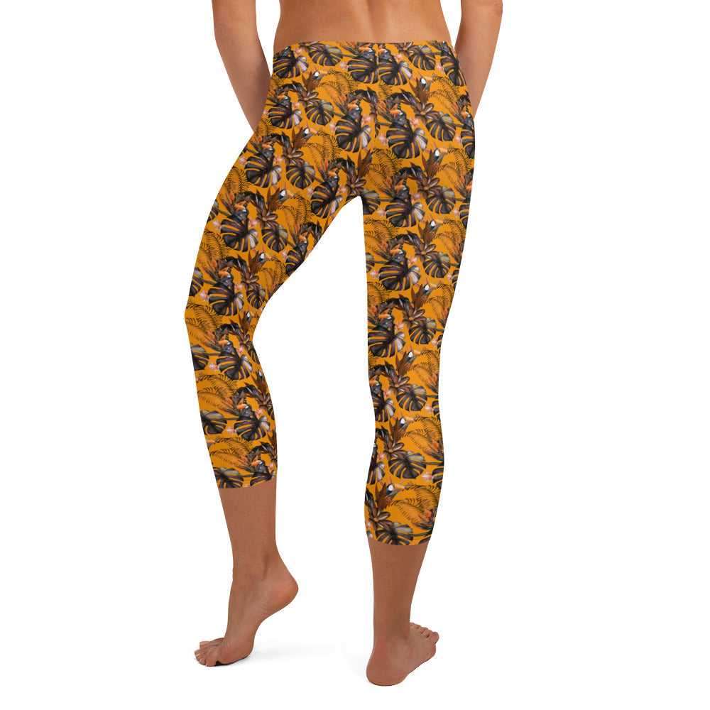 Sunlit Foliage Mid-Rise Capri Leggings