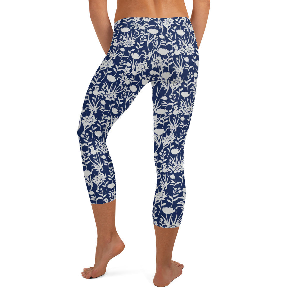 Breezy Botanics Mid-Rise Capri Leggings