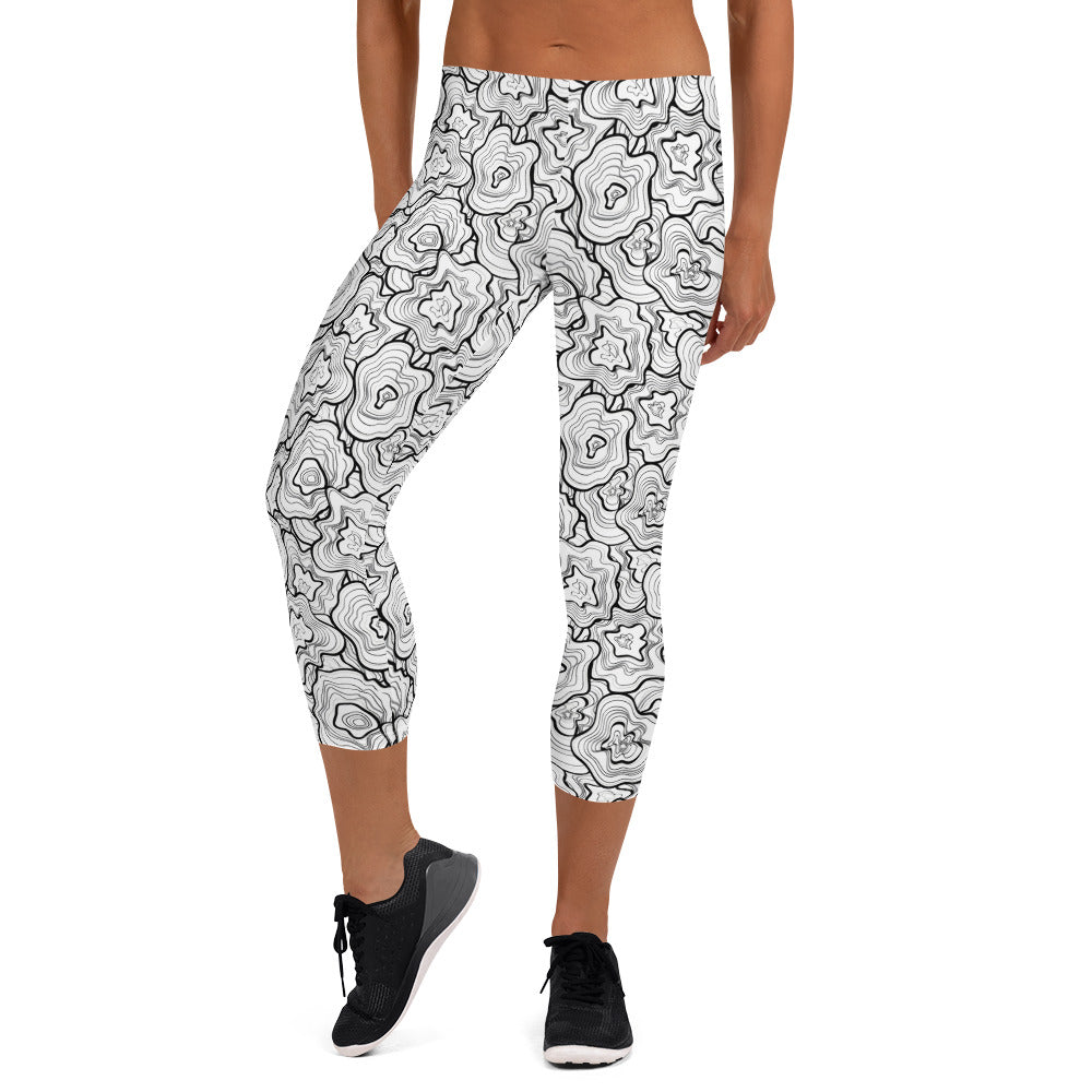 Monochrome Contrast Mid-Rise Capri Leggings