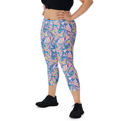 Marble Wave Mid-Rise Capri Leggings