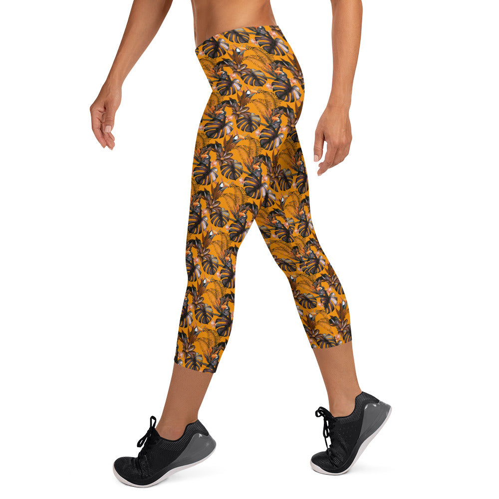 Sunlit Foliage Mid-Rise Capri Leggings