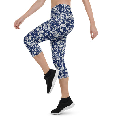 Breezy Botanics Mid-Rise Capri Leggings