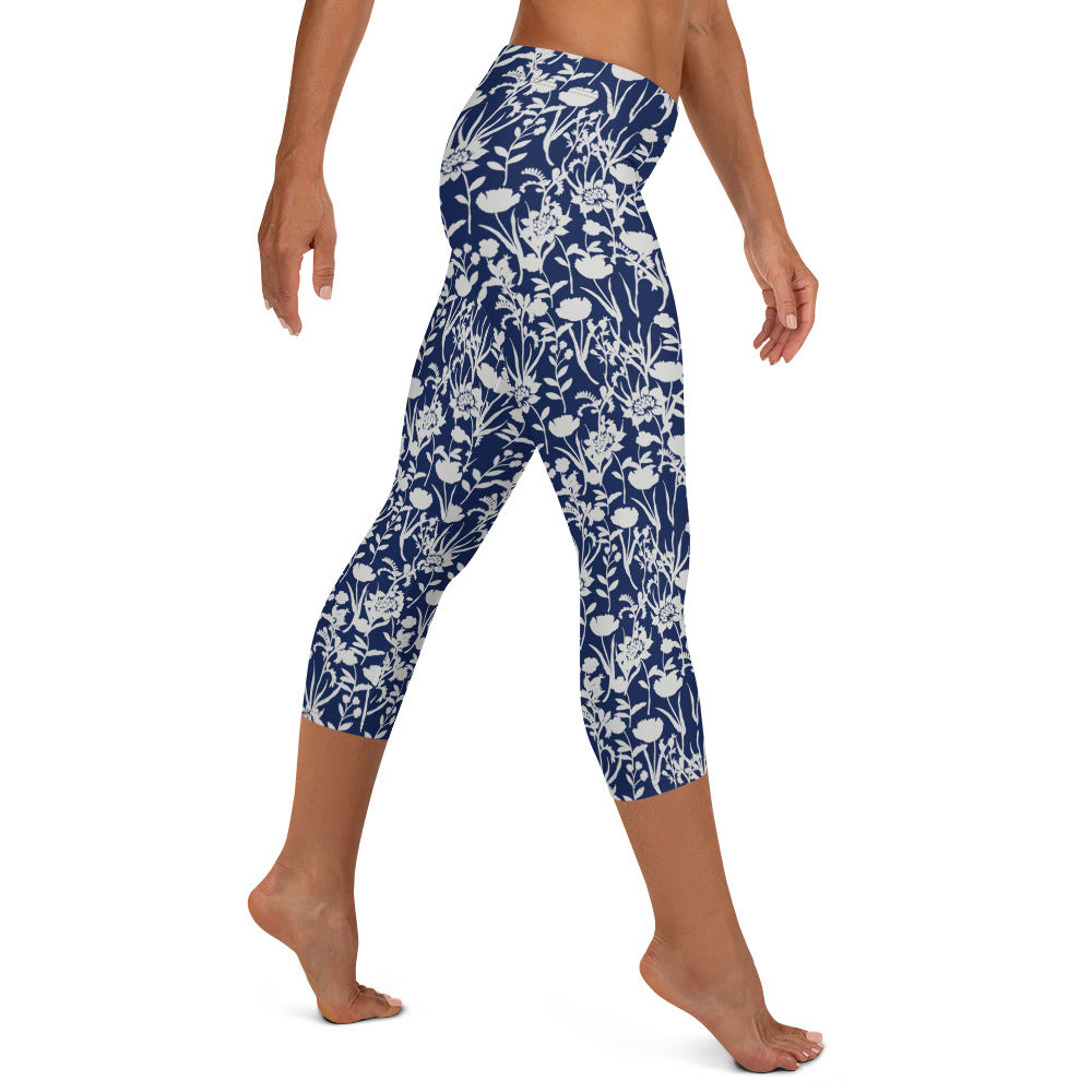 Breezy Botanics Mid-Rise Capri Leggings