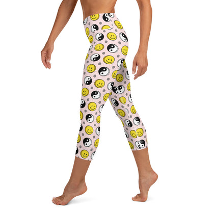 Perfect Smiley Print High-Waisted Yoga Capri Leggings