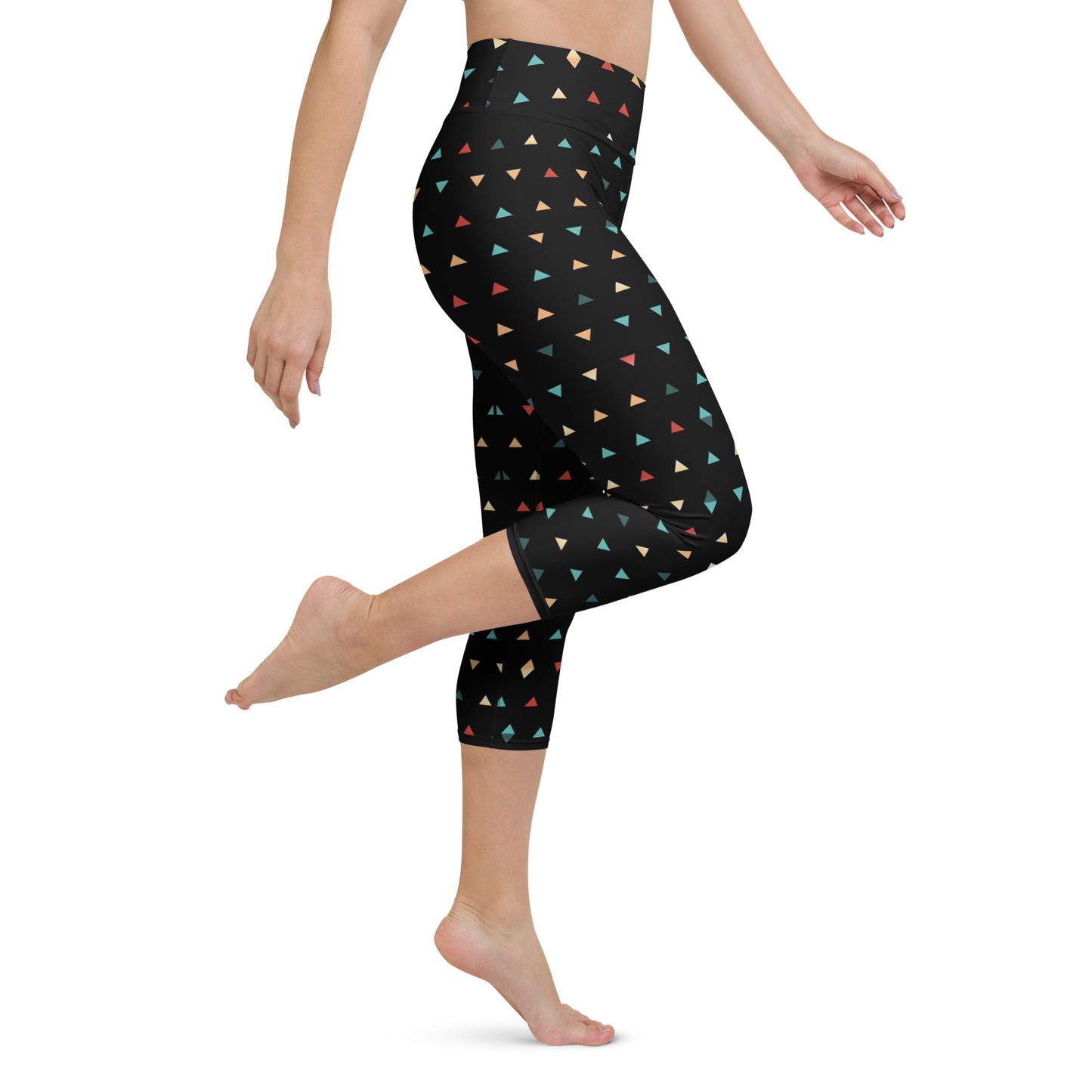 Scattered Pattern Black Yoga Capri Leggings