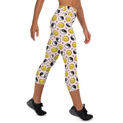 Perfect Smiley Print High-Waisted Yoga Capri Leggings