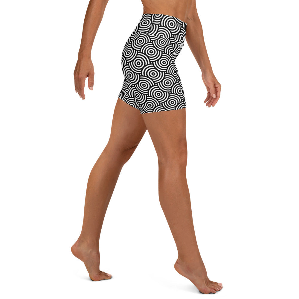 Geometric Chic Pattern Yoga Shorts